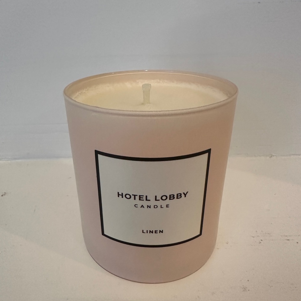 Hotel Lobby linen candle - NEW